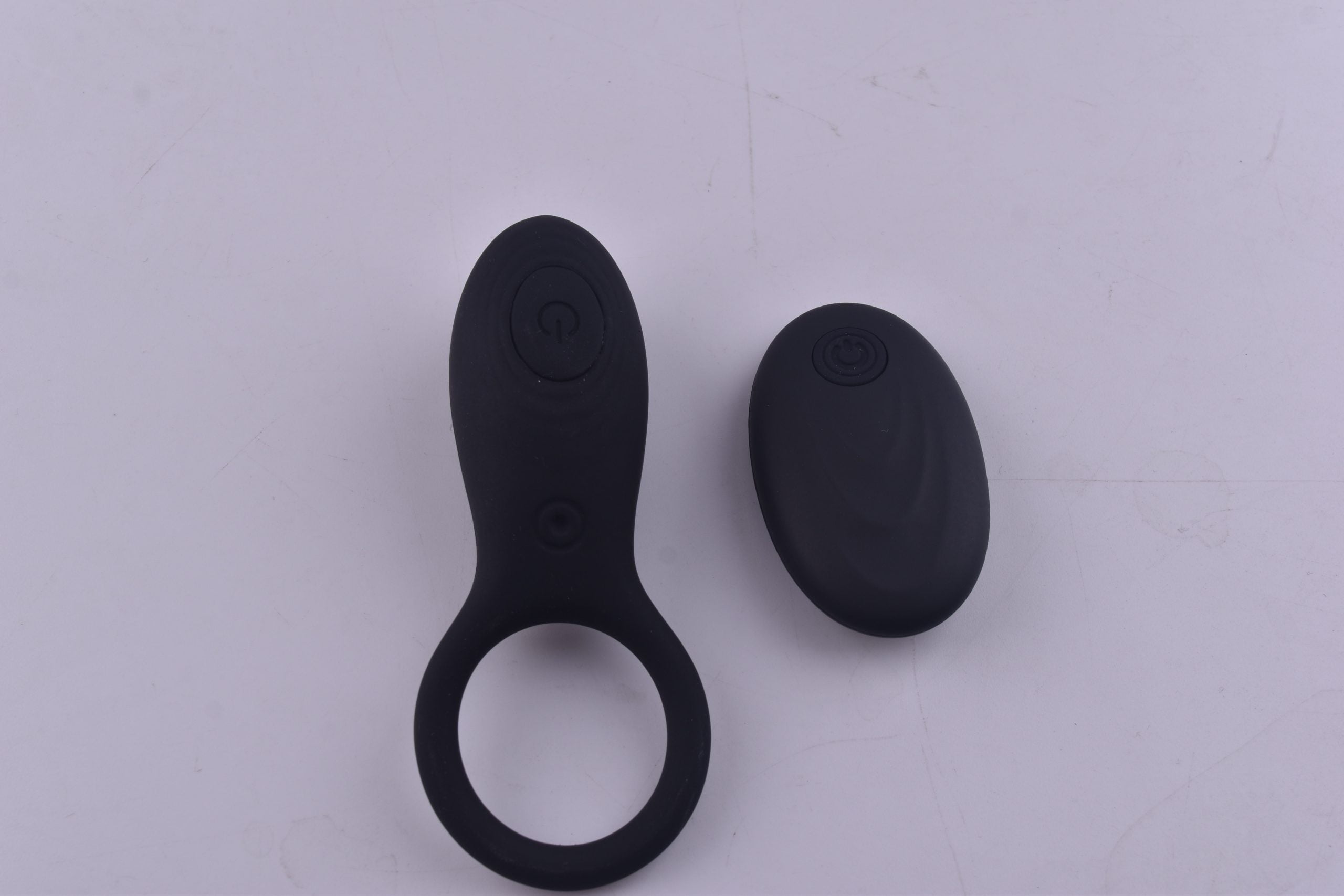 Anel Peniano com 10 Modos de Vibração com Controle Recarregável Cod. XZ 1003 - Imagem 2