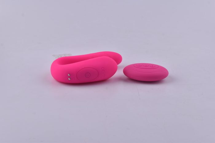 L&B--Vibrador de Casal Com 10 Modos de Vibração e Sucção Recarregável Cod. DL 1010 - Image 3